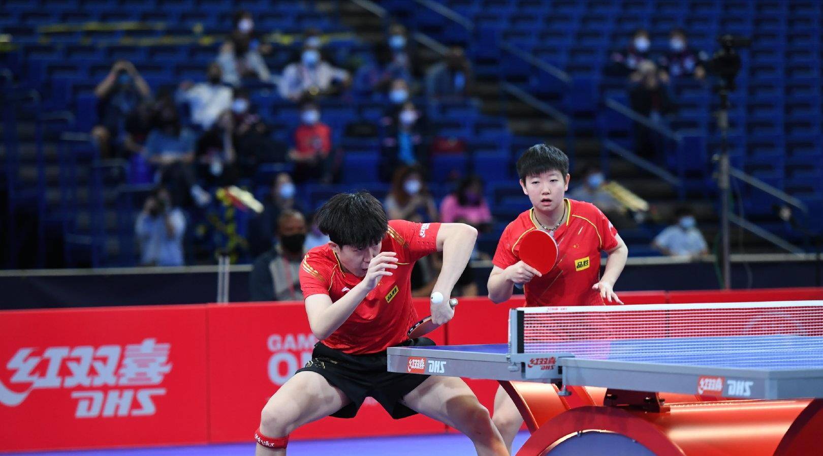 孙颖莎王楚钦3-0美国选手光速晋级，国乒双打再创辉煌！