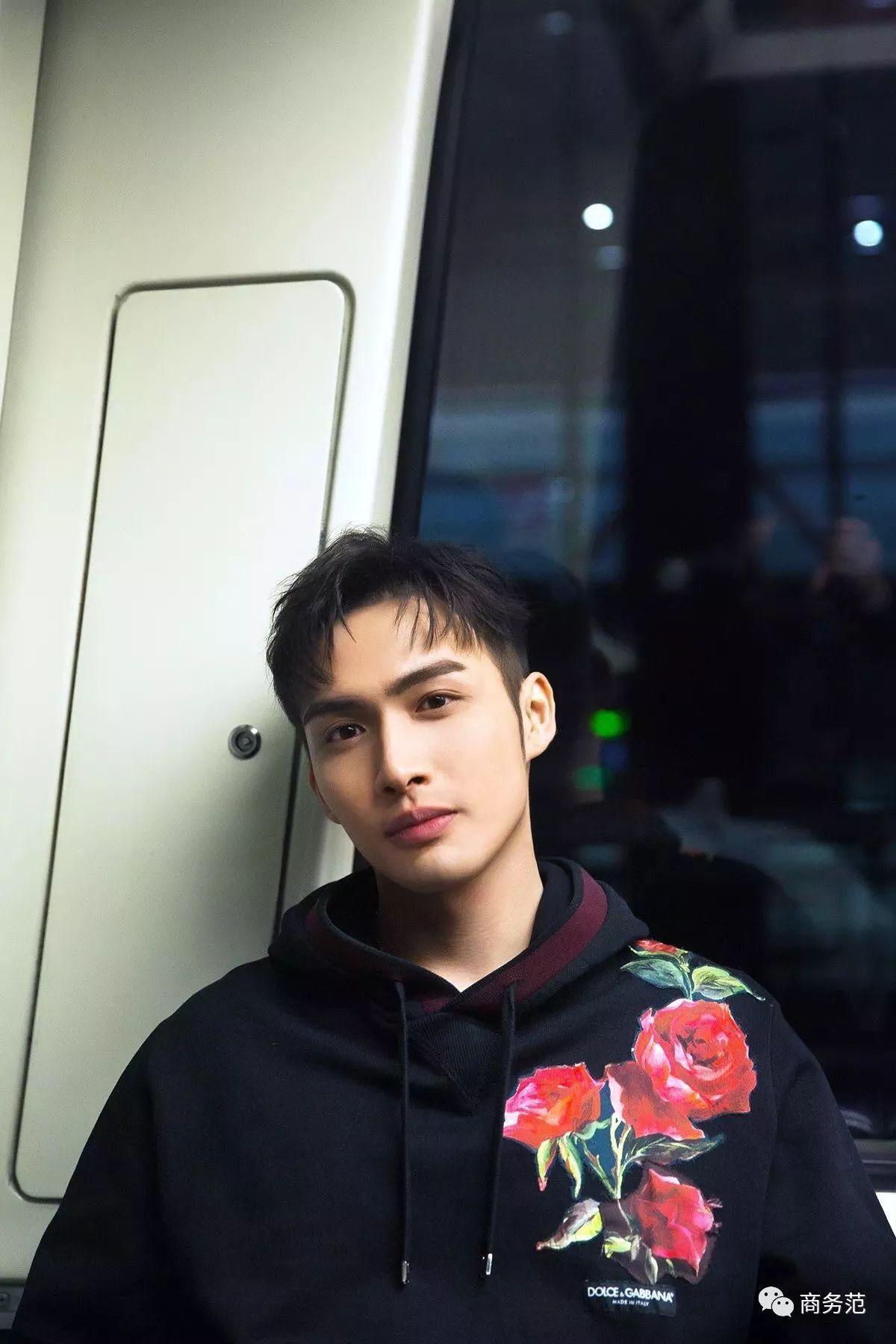 张宥浩把周也撕拉片撕报废了