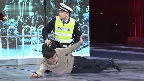 沈腾小品《扶不扶》具象化了