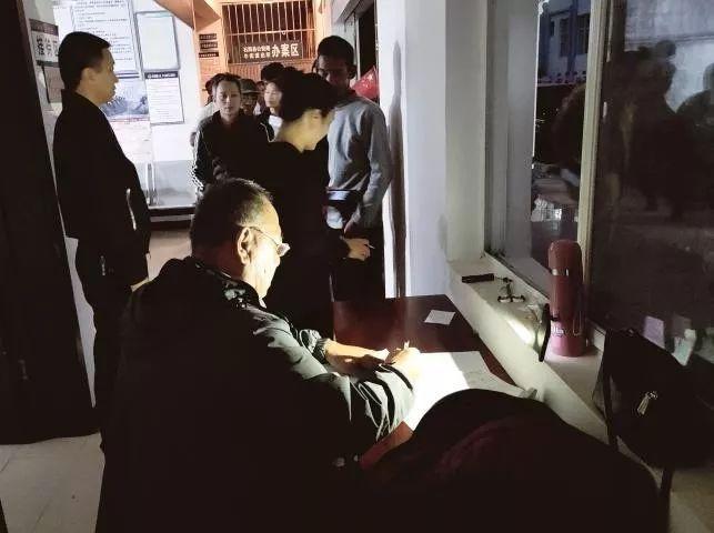 男子给网店刷好评获利780万被判刑