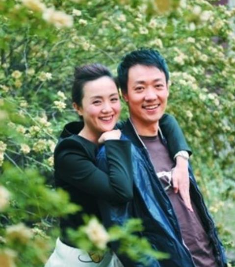 韦一航角色号晒朱媛媛背影配文：妈妈