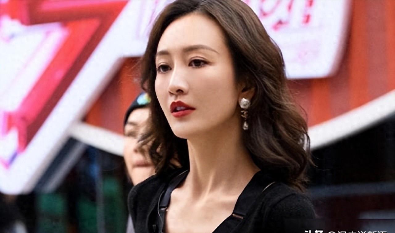 姐姐教训弟弟 妈妈全程只关注不插手