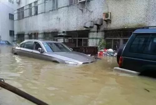 湖南永州洪水冲走汽车系谣言