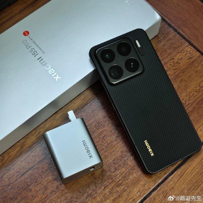 小米15S Pro搭载玄戒O1 起售5499元