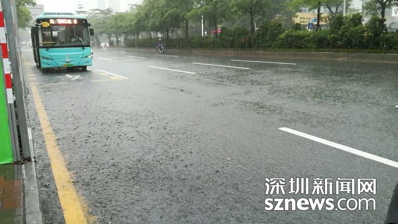 震惊！武昌车站因暴雨被淹，数万旅客滞留！最新进展曝光