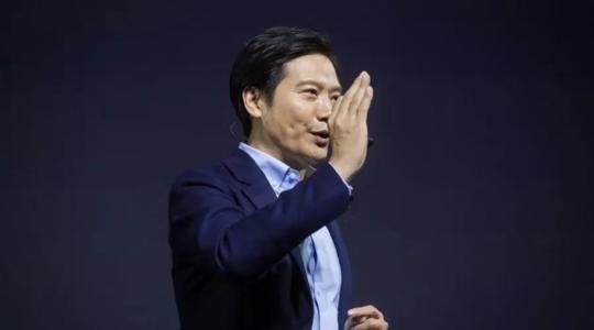 雷军回应新手机为何定价较高？背后原因令人震惊！