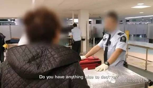震惊！中国夫妇在澳遭多名青少年殴打，事件背后隐藏了什么？