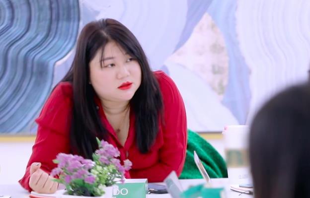 震惊！杨天真带8个箱子开始留学生活，背后竟藏着这些秘密！