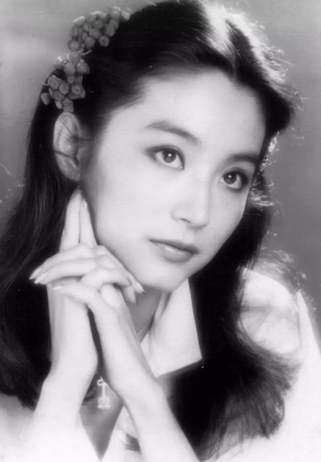 李媛媛与朱媛媛：两种美学同种永恒——探寻艺术背后的情感共鸣与时代印记