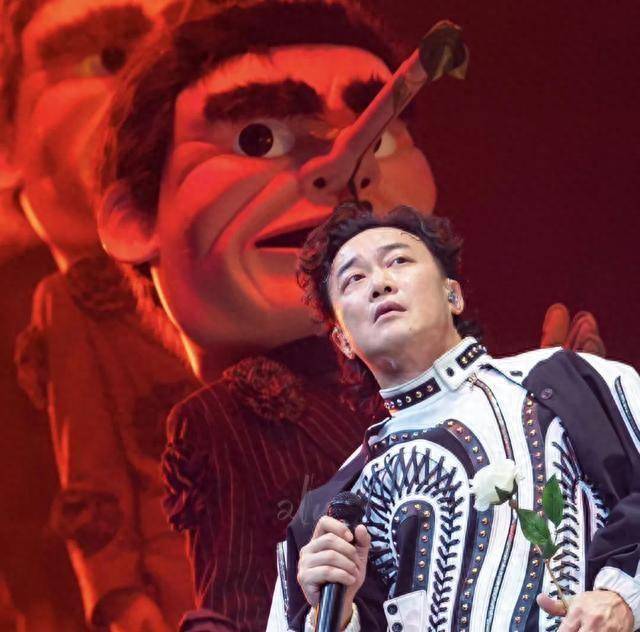 震惊！"复活"后的陈奕迅演唱会上爆咳不止，健康状况引粉丝担忧