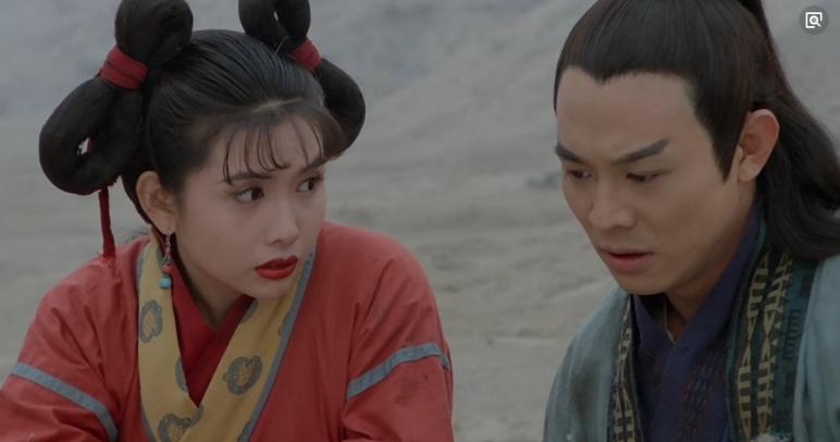 震惊！62岁李连杰与女儿出游被粉丝“围堵”，场面一度失控！