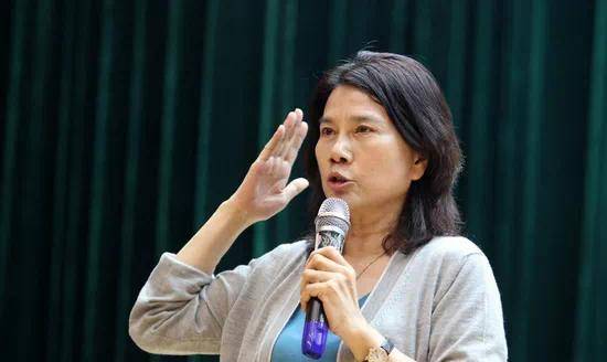 震惊！董明珠孟羽童合体带货500万元，背后隐藏了什么商业密码？