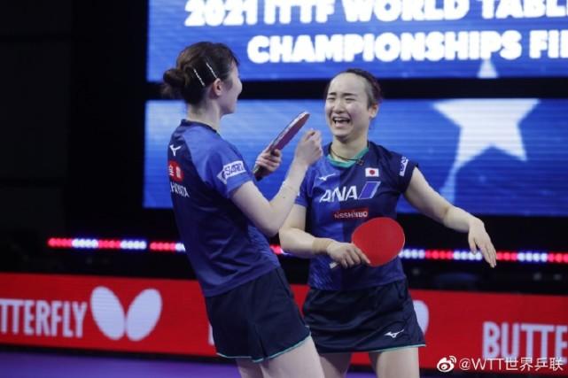 孙颖莎4-0横扫伊藤美诚！国乒小魔王霸气登顶，日本一姐惨遭碾压！